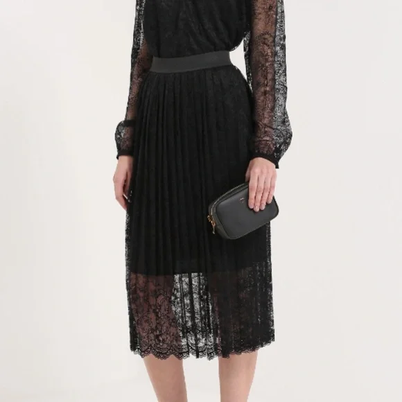 Tom Ford Black Leather Bag Crossbody Women's Camera Bag Logo New in Box BNIB - Picture 7 of 7